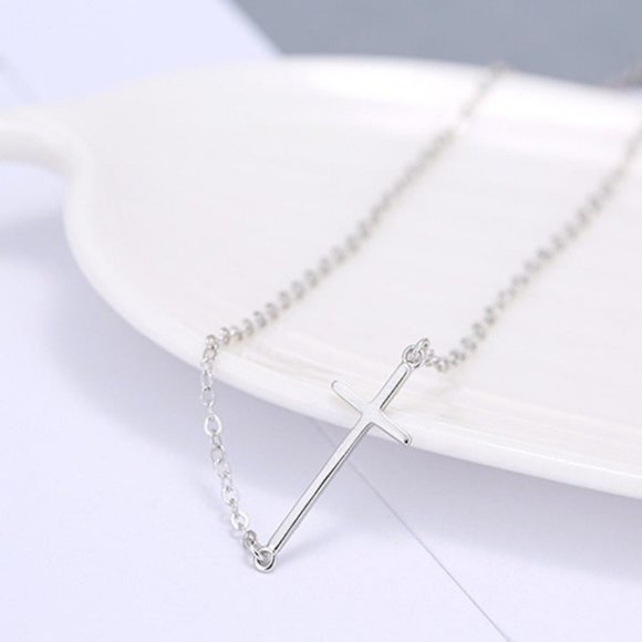 NEW 925 Sterling Silver Dainty Cross Necklace - Picture 4 of 4